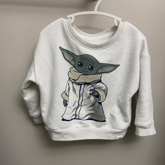Star Wars Sweater 💚2 for 20💚 - Picture 1 of 2